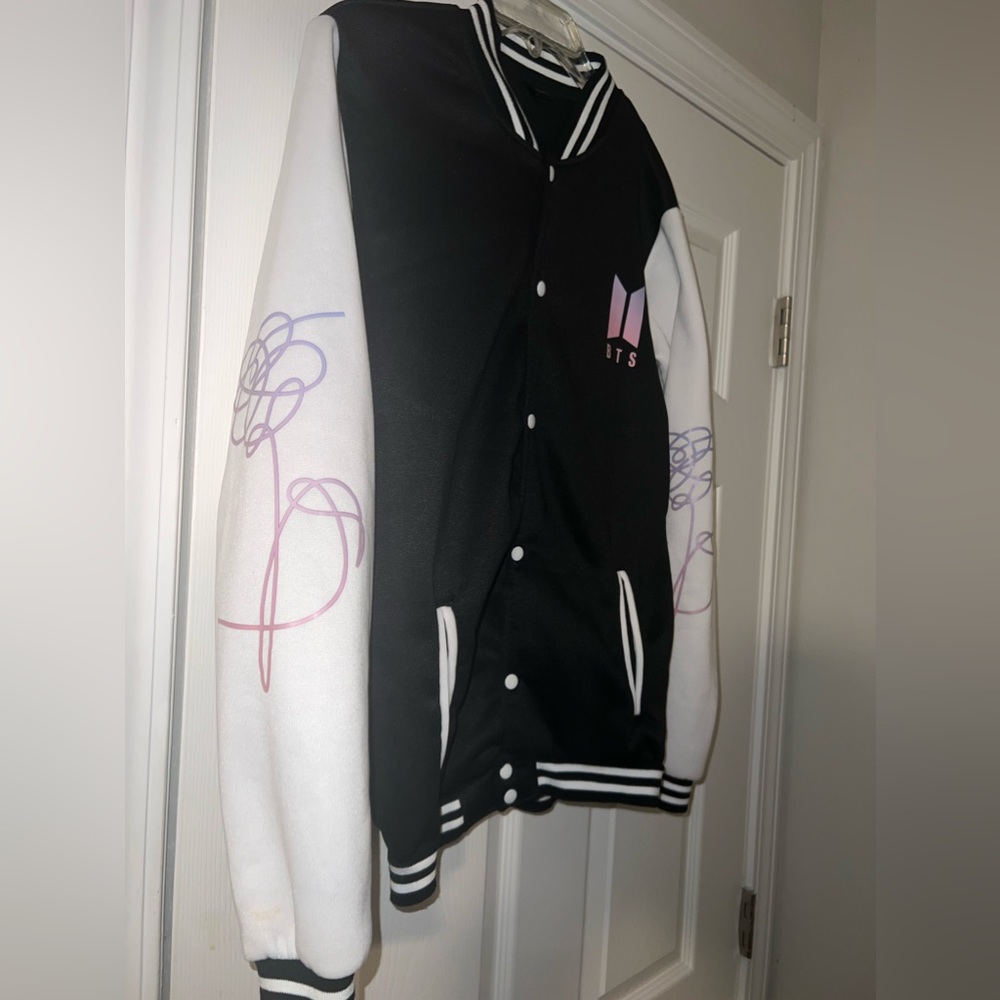 BTS K-Pop jacket size small - Picture 3 of 7